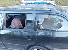 Vandal v Kamenném Újezdu poškodil auto