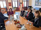 Obětavému řidiči MHD poděkovali primátorka a náměstek