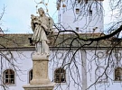 Socha svatého Jana Nepomuckého je obnovena